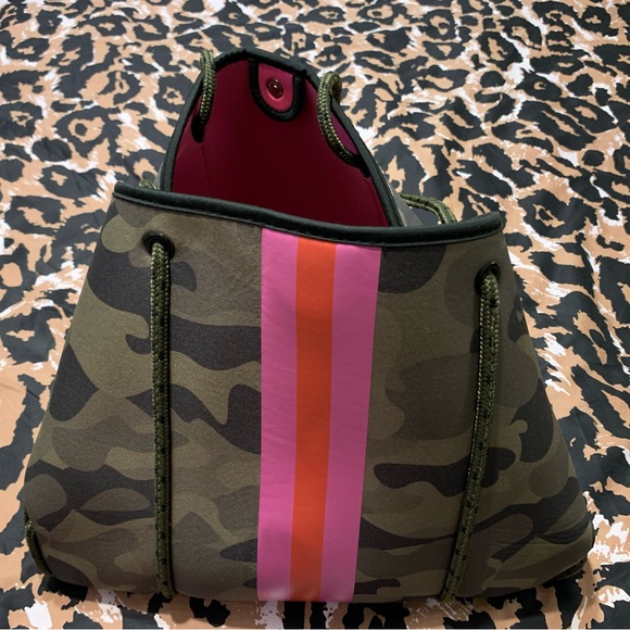 Neoprene fashionable tote bag - Picture 2 of 6